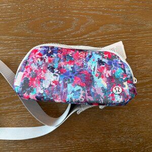NWT Lululemon Everywhere Belt Bag OS Multicolor